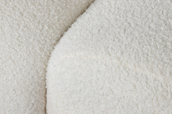 Tágas fehér kanapé